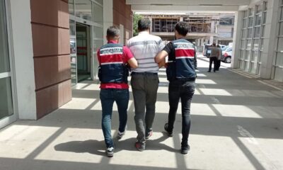 Teröristlere kıyafet temin eden eski öğretmen tutuklandı