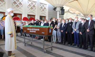 Tiyatro oyuncusu Turgay Yıldız son yolculuğuna uğurlandı