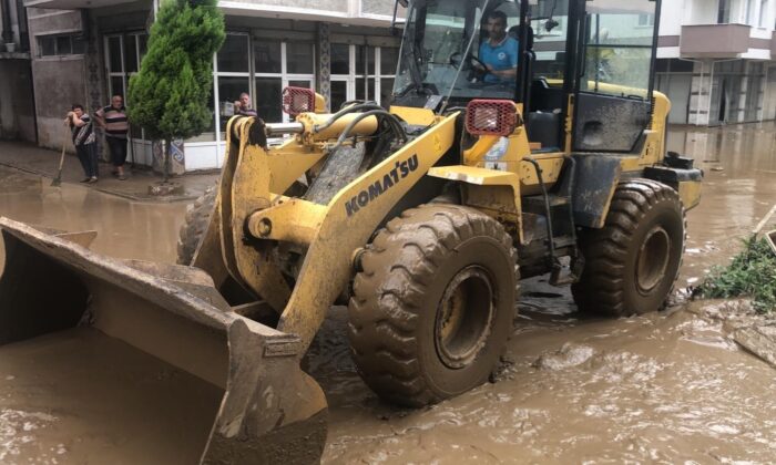Trabzon Büyükşehir’den afet bölgesine destek