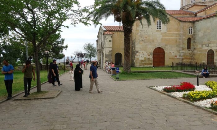 Trabzon’daki Ayasofya Camii’nde bayramda ziyaretçi sayısı üç katına çıktı