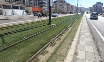 Tramvay genç kıza çarptı: 1 yaralı