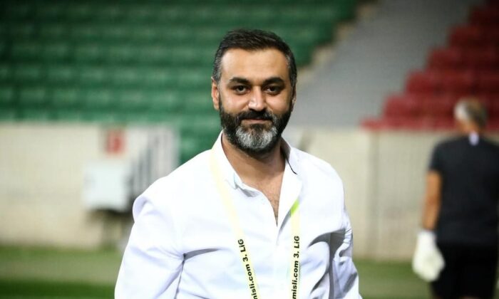 “Tribünlerde omuz omuza vermek için aşı olalım”