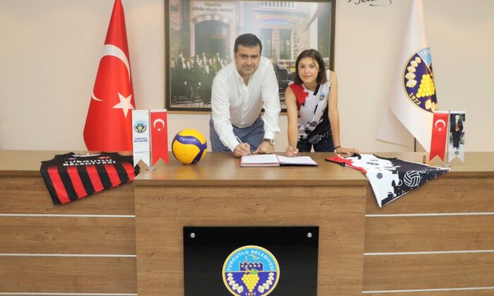 Turgutlu Belediyespor voleybolda altyapıdan bir imza daha