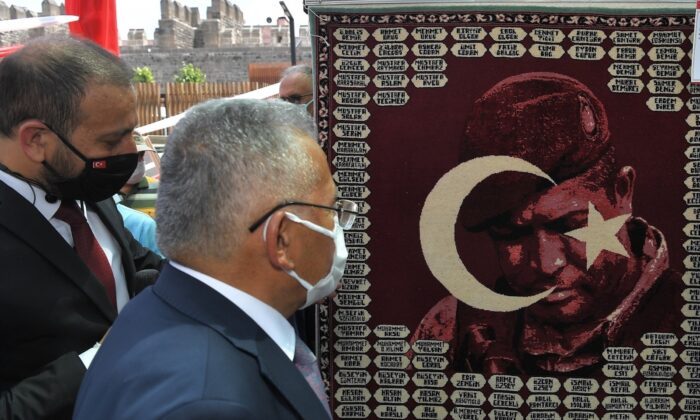 ’Türkiye Geçilmez’ sergisine yoğun ilgi