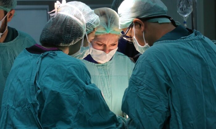 Türkiye’nin ikinci kadavradan rahim nakli başladı