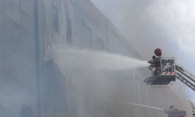 Tuzla’da kozmetik fabrikasında yangın çıktı