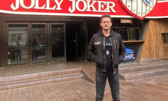 TYT Türkiye birincisine iş adamı İbrahim Sayın’dan burs desteği