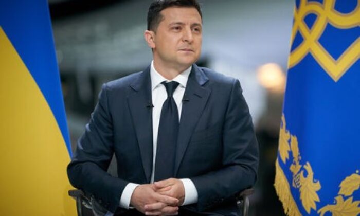 Ukrayna Devlet Başkanı Zelenskiy’den Putin’e: “Aynı milletten olsaydık Moskova’da Ukrayna bayrağı dalgalanırdı”