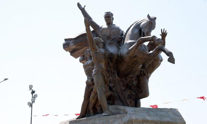 Ulusal Yükseliş Anıtı’nın bakımı yapıldı