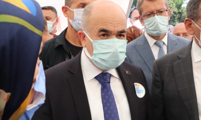 Vali Dağlı: “Samsun’da 3 binin üzerinde vatandaşımızı Covid’den kaybettik”