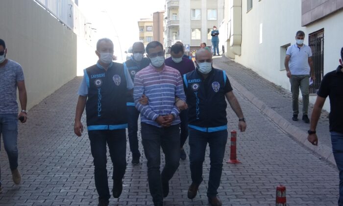 Vatandaşları kar vadiyle yaklaşık 30 milyon TL dolandıran 3 sarraf adliyeye sevk edildi