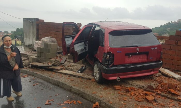 Yağış kazayı beraberinde getirdi: Faciadan kıl payı dönüldü