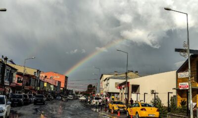 Yağış sonrası gökkuşağı mest etti