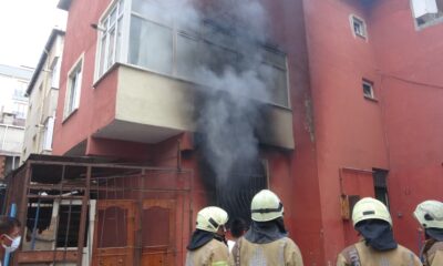 Yangında ikinci kattan aşağı atlayan şahsın ayağı kırıldı