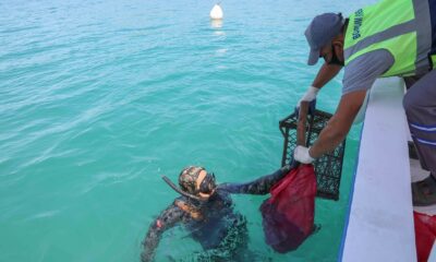 Yarım ton atık denizden çıkarıldı