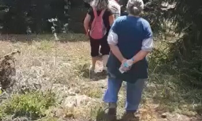 Yaşlı kadın uçurumdan düşerek hayatını kaybetti, o anlar damadının kamerasına yansıdı