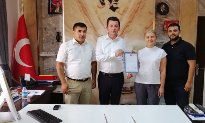 Yatırımını tamamlayan firmalara tapuları veriliyor