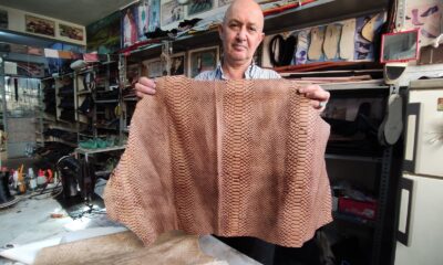 Yılan derisinden yapılan ayakkabılar 4 bin liraya alıcı buluyor