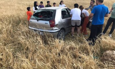 Yoldan çıkan otomobil tarlaya uçtu: 3 yaralı