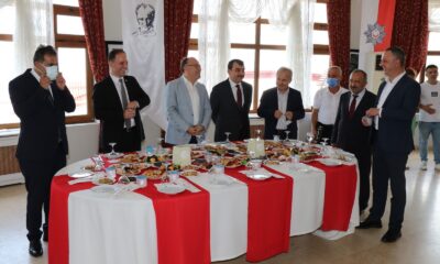 Zonguldak’ta protokol bayramlaştı