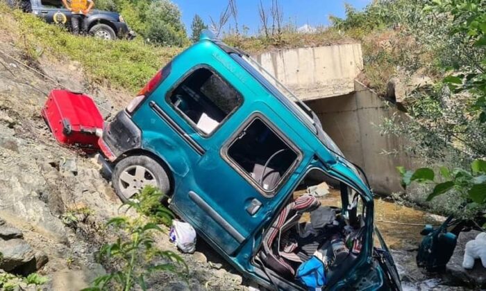 Zonguldak’ta trafik kazası: 4’ü çocuk 8 yaralı