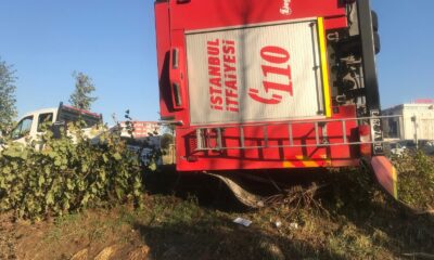 Avcılar’da itfaiye aracı devrildi: 2 yaralı