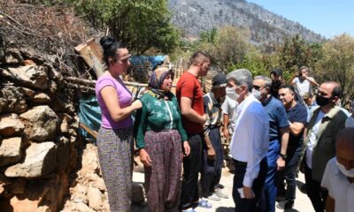 Bakan Yardımcısı İnce, Mersin’de yangından zarar gören vatandaşlarla buluştu