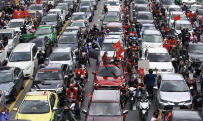 Bangkok’ta yüzlerce araçlık hükümet karşıtı protesto