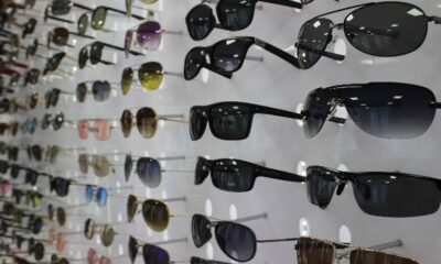 Camın rengi değil UV koruması önemli