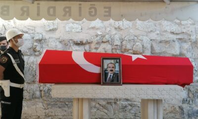 Eski Vali Coş, memleketi Eğirdir’de toprağa verildi