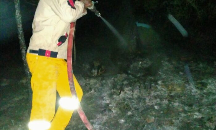 Samsun’da küçük çaplı örtü yangını söndürüldü