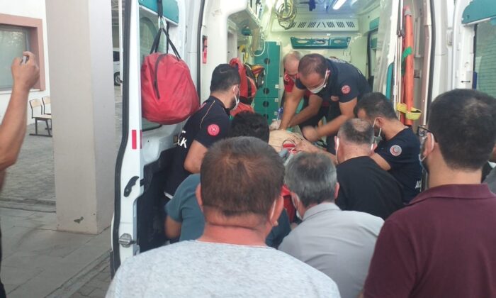 Traktörün altında kalan çiftçi hayatını kaybetti