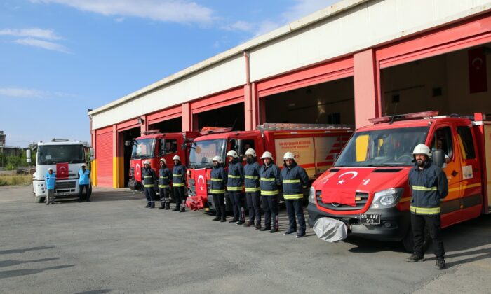 Van Büyükşehir Belediyesinden Antalya’daki yangın söndürme çalışmalarına destek